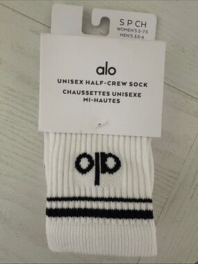 Alo Unisex Half-Crew white & black sock Small Women’s 5.5-7.5 Men’s 3.5-6 New